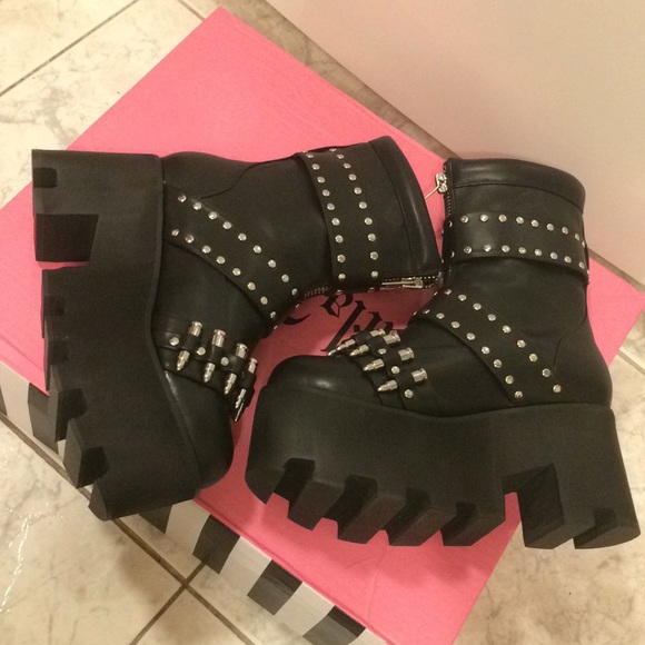 ❌SOLD❌Dolls Kill Charla Tedrick Loaded Ankle Boots - Picture 13 of 15